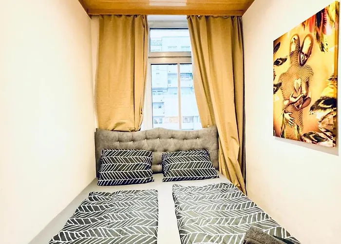 Comfortable 4br For 12 Close To Fac Platz *