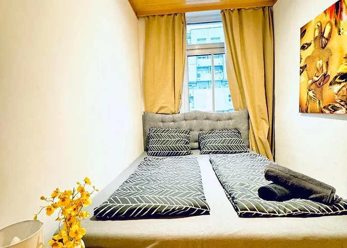 Apartment Comfortable 4br For 12 Close To Fac Platz *