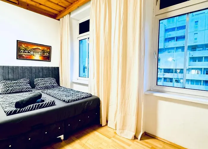 Apartment Comfortable 4br For 12 Close To Fac Platz