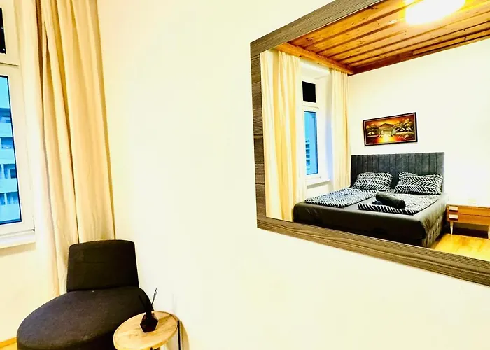 Apartment Comfortable 4br For 12 Close To Fac Platz Vienna