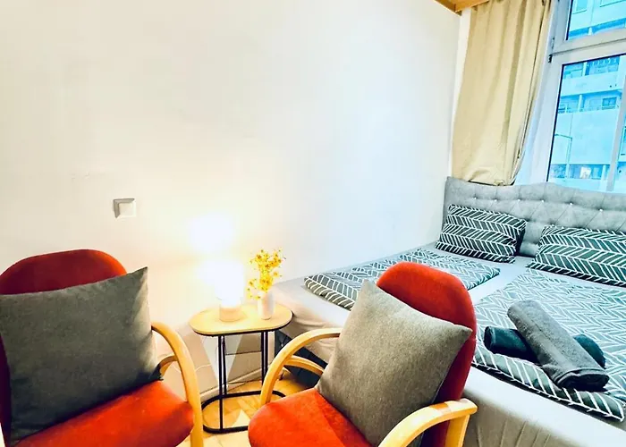 Apartment Comfortable 4br For 12 Close To Fac Platz *