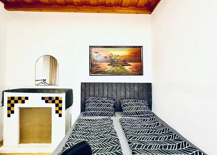 Apartment Comfortable 4br For 12 Close To Fac Platz *
