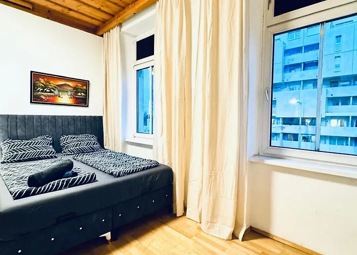 Comfortable 4br For 12 Close To Fac Platz *