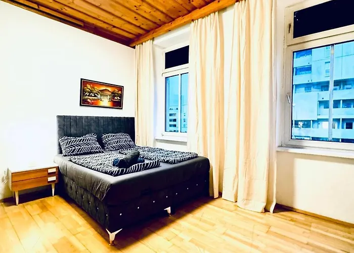 Comfortable 4br For 12 Close To Fac Platz