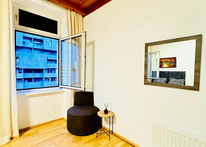 Comfortable 4br For 12 Close To Fac Platz