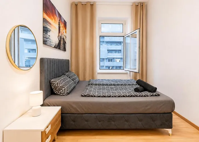Apartment Comfortable 4br For 12 Close To Fac Platz *