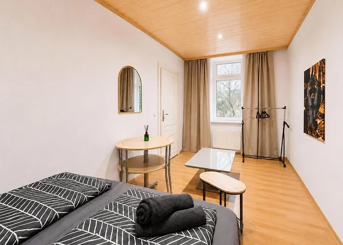 Apartment Comfortable 4br For 12 Close To Fac Platz